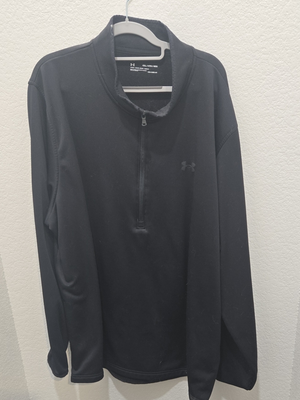 Under Armour Men’s Black Half-Zip Athletic Pullover